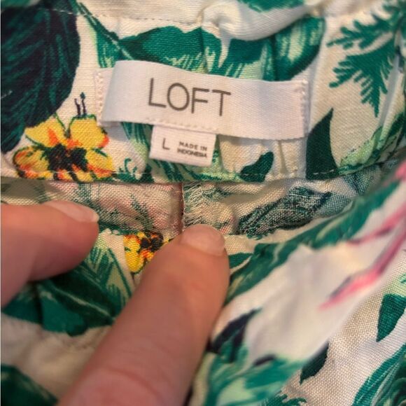 LOFT Green and Pink Bermuda Shorts Vibrant Tropical Print - Picture 3 of 4